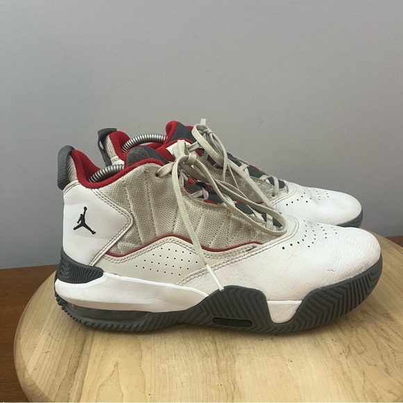 Nike Air Jordan Stay Loyal Red White Black Sneakers DB2884-105 6.5Y W Sz 8 READ* - Picture 1 of 8